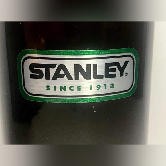 Stanley Insulated 16 Ounce Thermos/ Vacuum Bottle - Picture 2 of 8